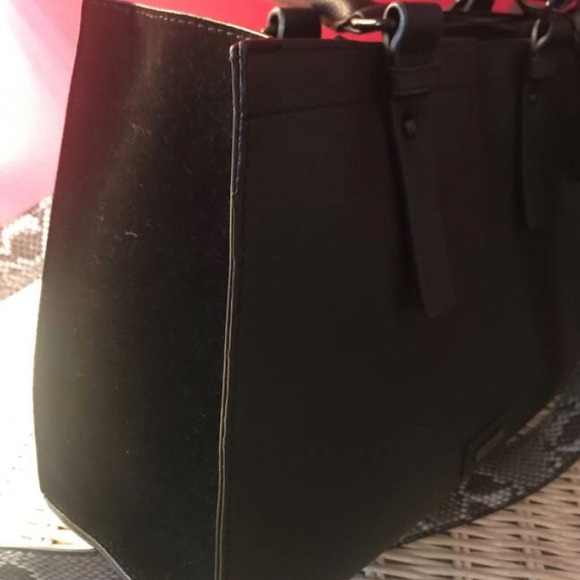 Aldo Bag with snake pattern strap - Picture 3 of 3